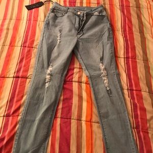 Jeans from fashionova.